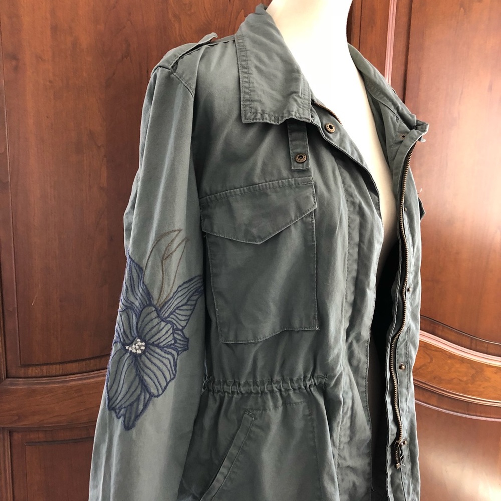 Kensie Floral Embroidered Parka Army Troop Jacket